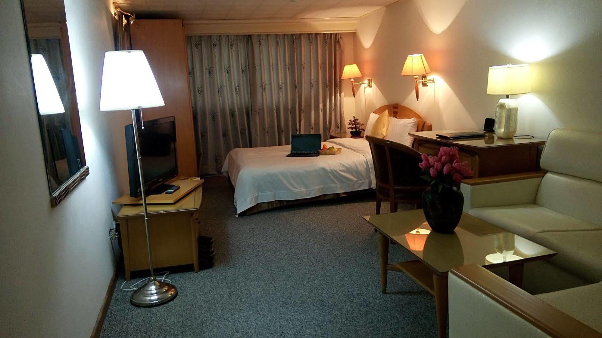 Berkeley Business Hotel Zhongzheng Hszincsu Kültér fotó