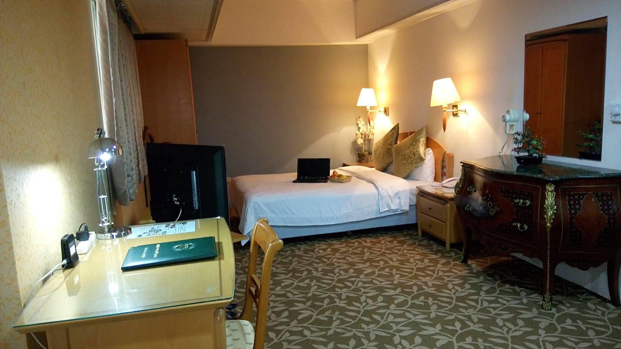Berkeley Business Hotel Zhongzheng Hszincsu Kültér fotó